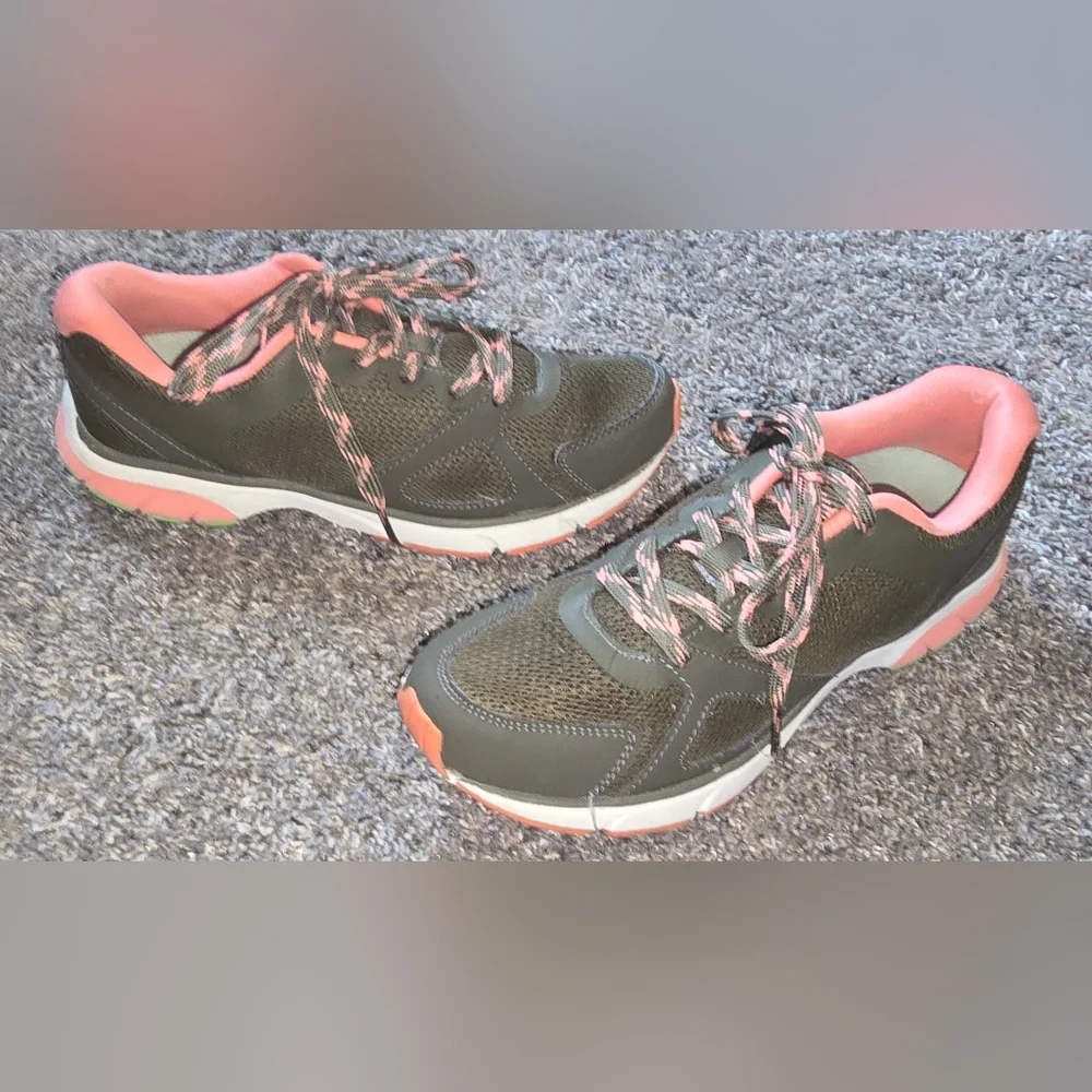 Vionic Tokyo Shoes - Women's, Olive & Pink 9 M - Picture 2 of 11